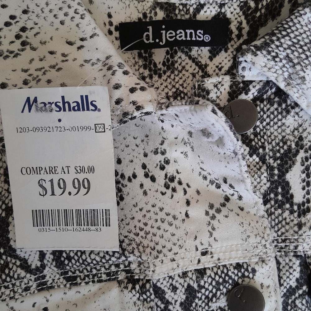 d.jeans Stylish Snake Print Jacket - Picture 5 of 7